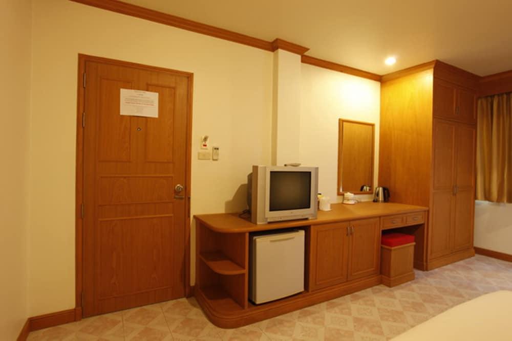 Casa Jip Guesthouse Patong Zewnętrze zdjęcie