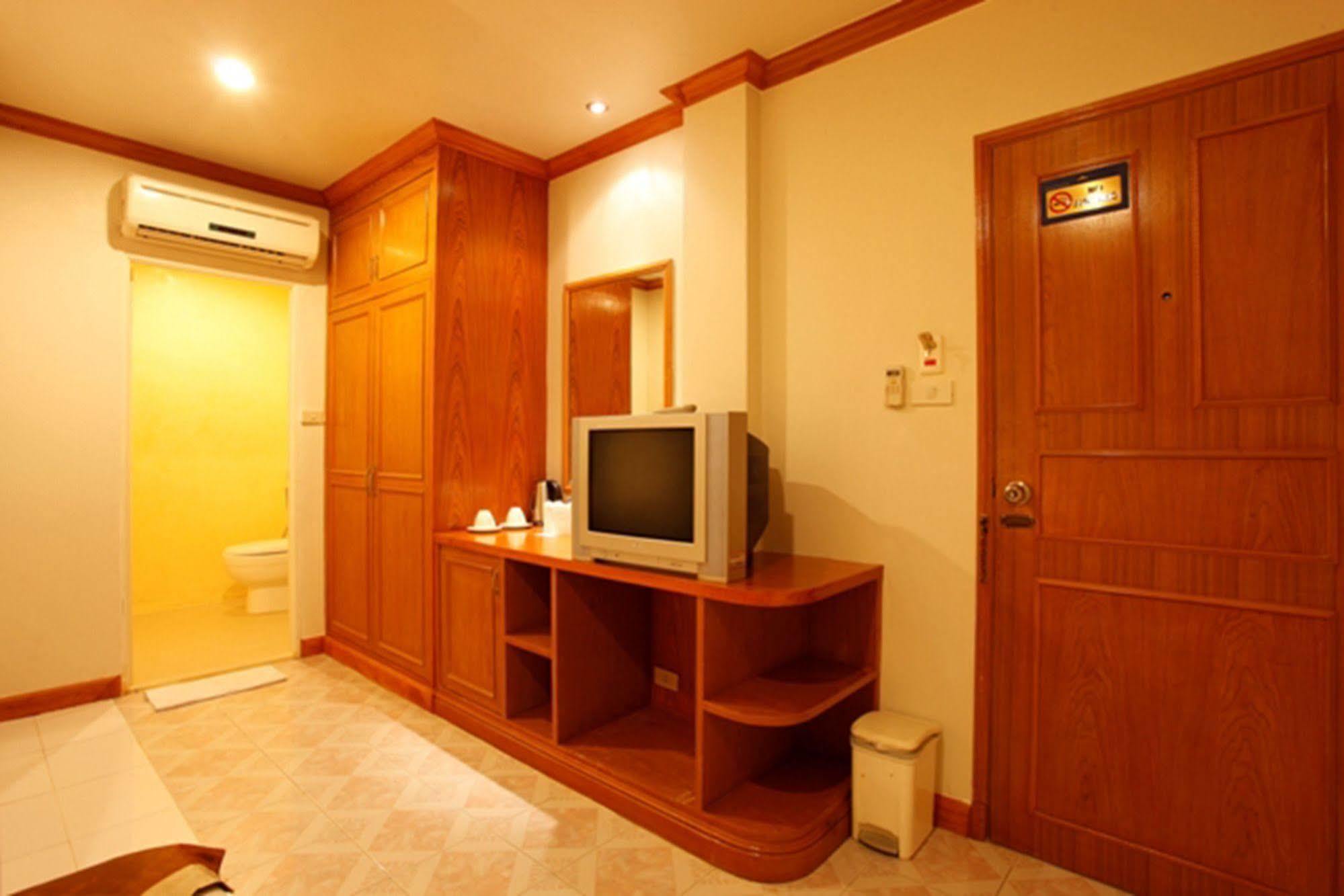 Casa Jip Guesthouse Patong Zewnętrze zdjęcie