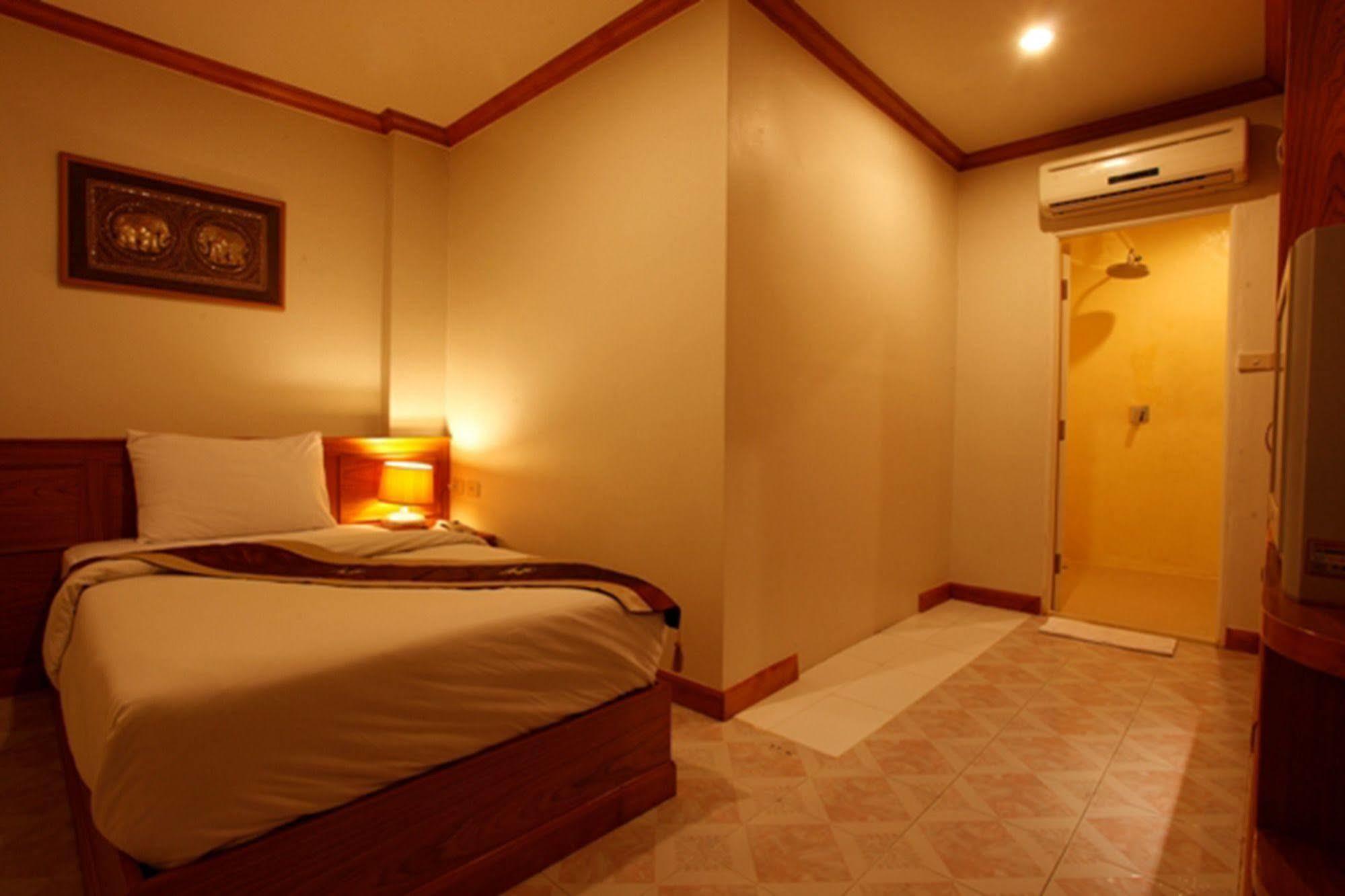 Casa Jip Guesthouse Patong Zewnętrze zdjęcie