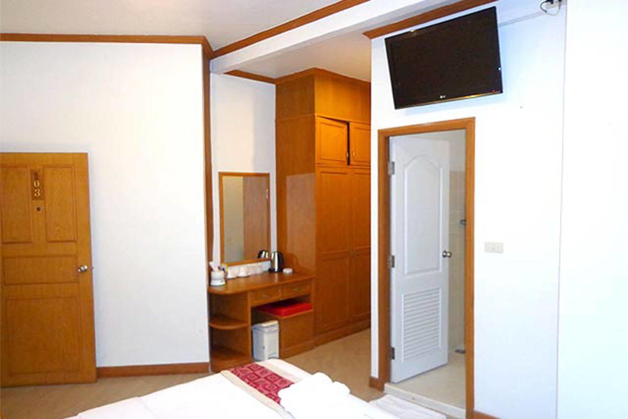 Casa Jip Guesthouse Patong Zewnętrze zdjęcie